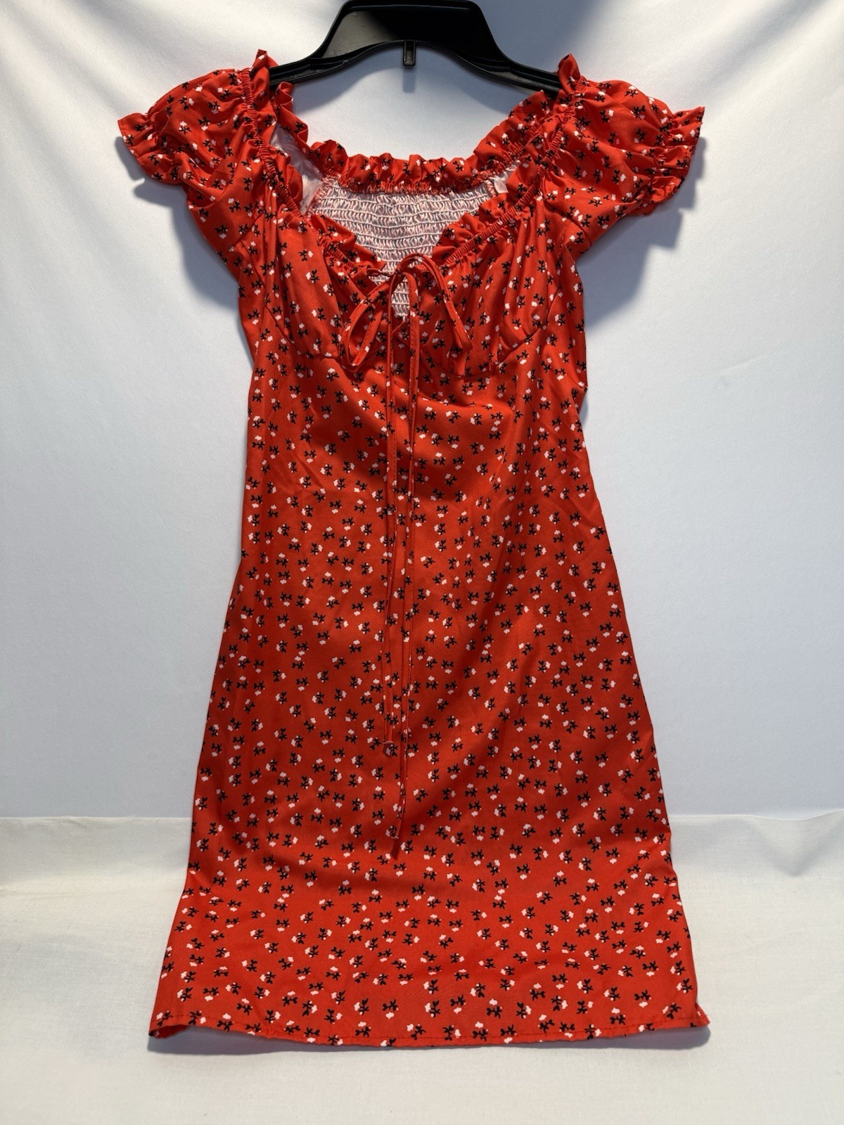 Women’s Red Floral Off-Shoulder Bodycon Mini Dress. Size S