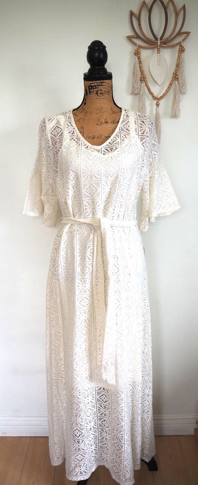 Bohemian Long White Romantic Lace Dress w/ Lining + Belt Flutter Sleeves Size M