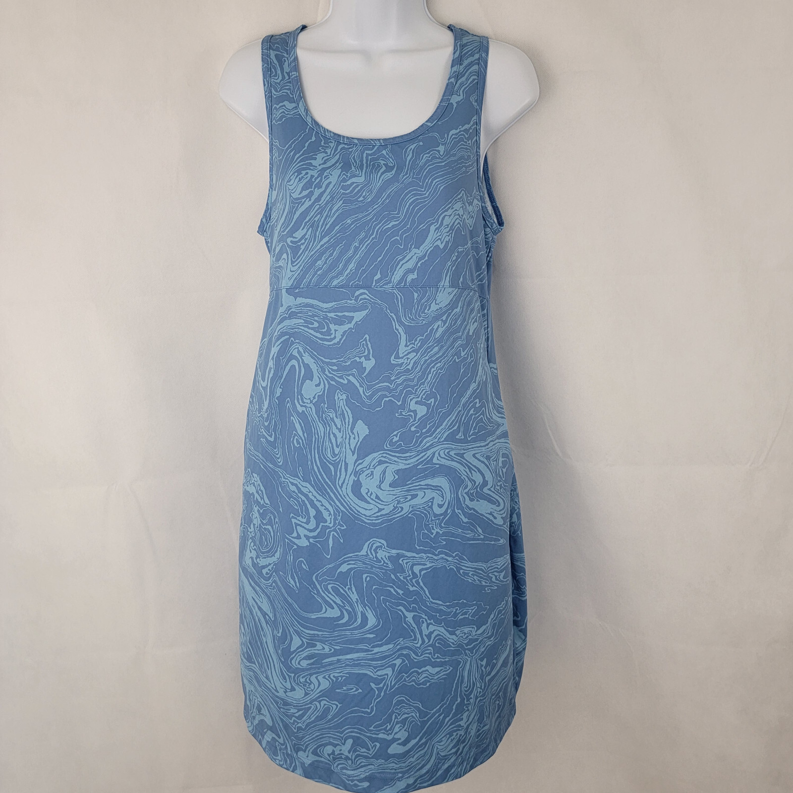 COLUMBIA Womens Dress Sz MEDIUM Omni Freeze BLUE Marble Tank Knee A Line Hiking