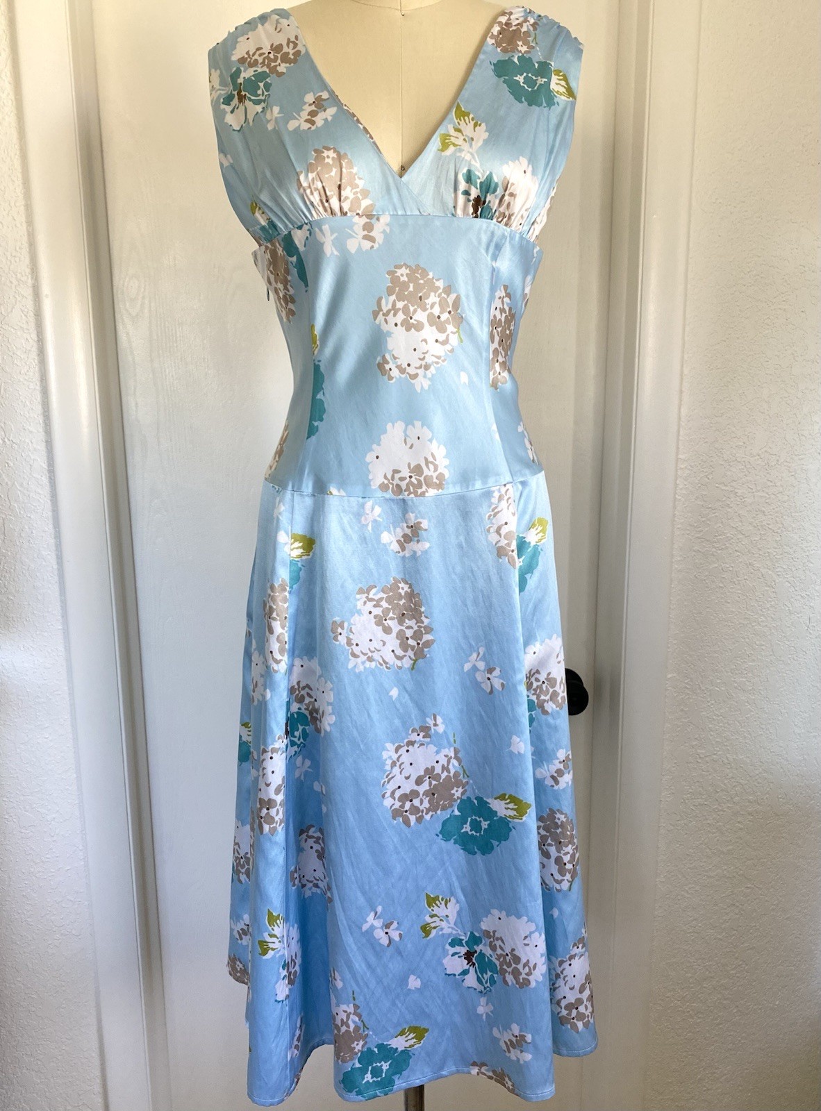 Pendleton Silk Blend Dress Women Size 10 Powder Blue Floral Sleeveless MSRP $179