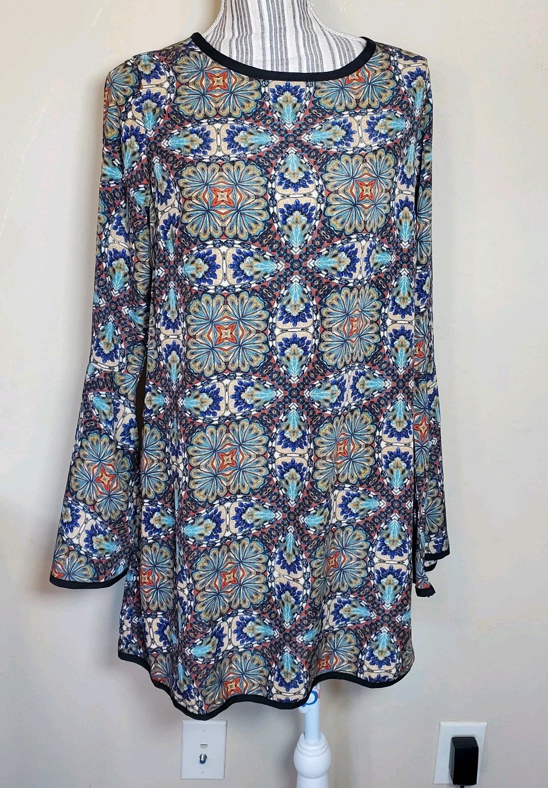 One Clothing dress Flare Sleeves Lightweight Short Shift Boho Whimsical Sz L