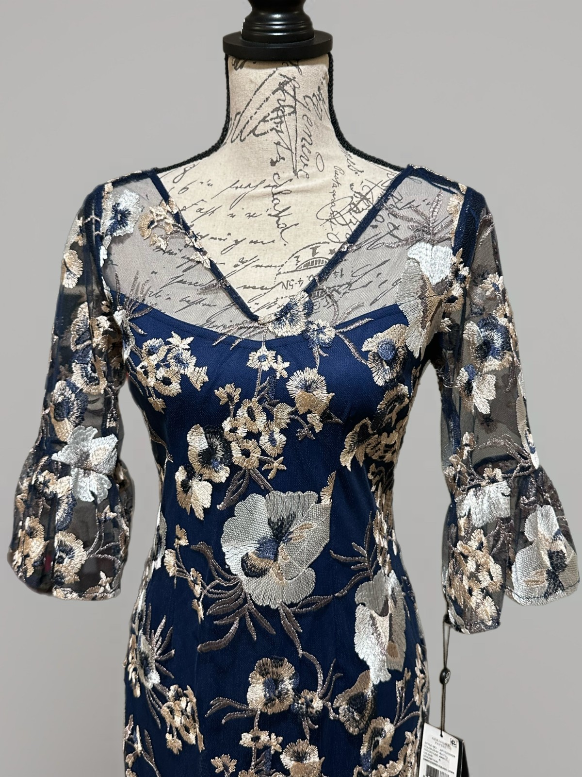Adrianna Papell Navy Embroidered Bell Sleeve Sheath Gown NWT Sz. 4