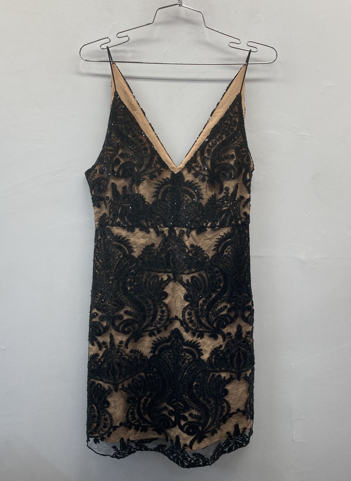 Bird State Women’s Black Tan Sequin Floral Lace V-Neck Kayann Mini Dress Sz S
