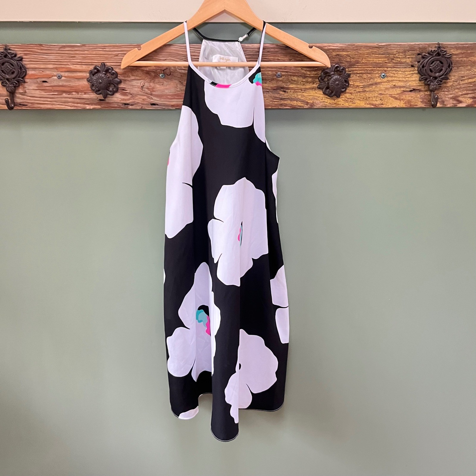 Britt Ryan Black White Floral Halter Shift Dress XS Made in USA Bold Print