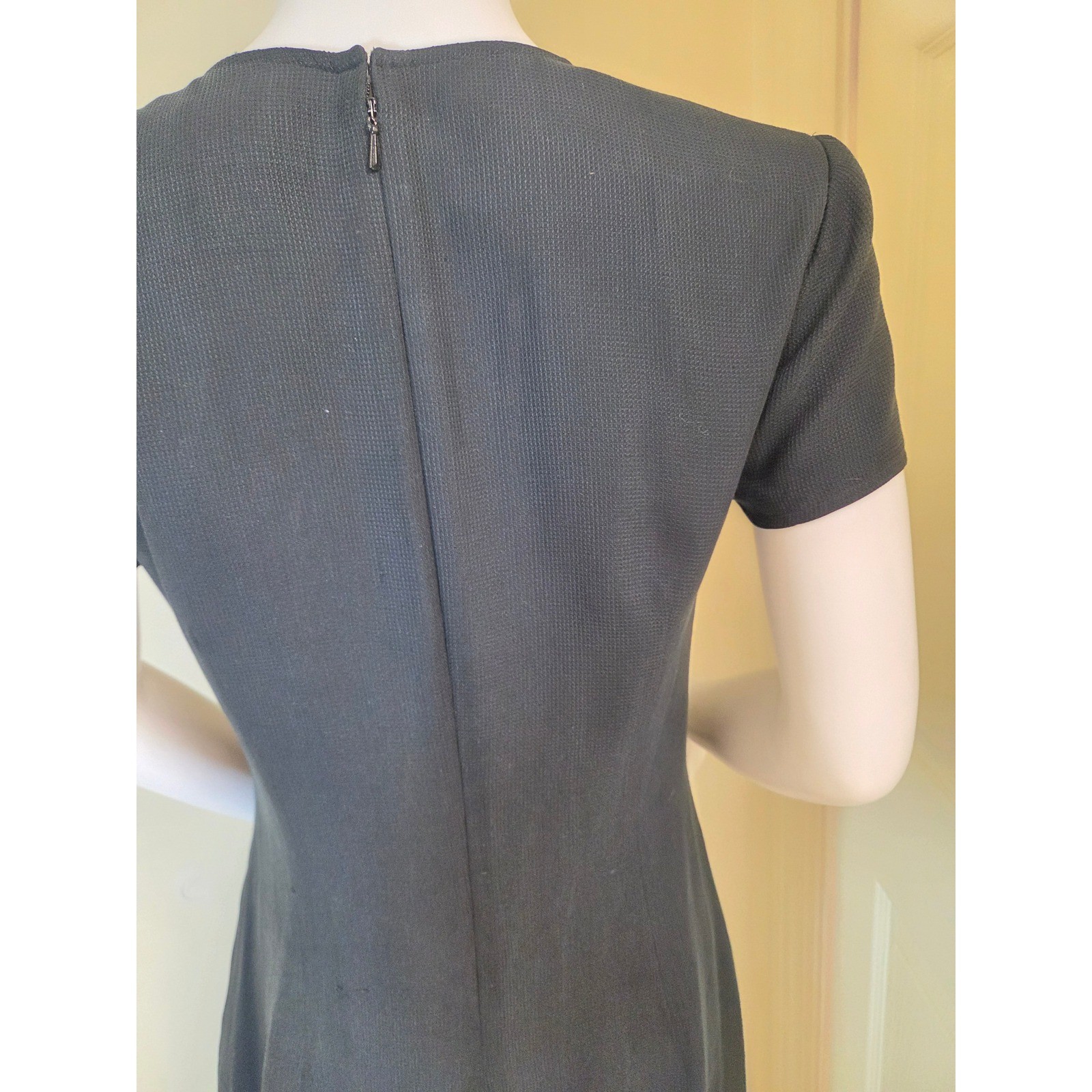 Finity Black 100% Silk Short Sleeve Midi Dress Size 4 Textured Crew Neck Lining