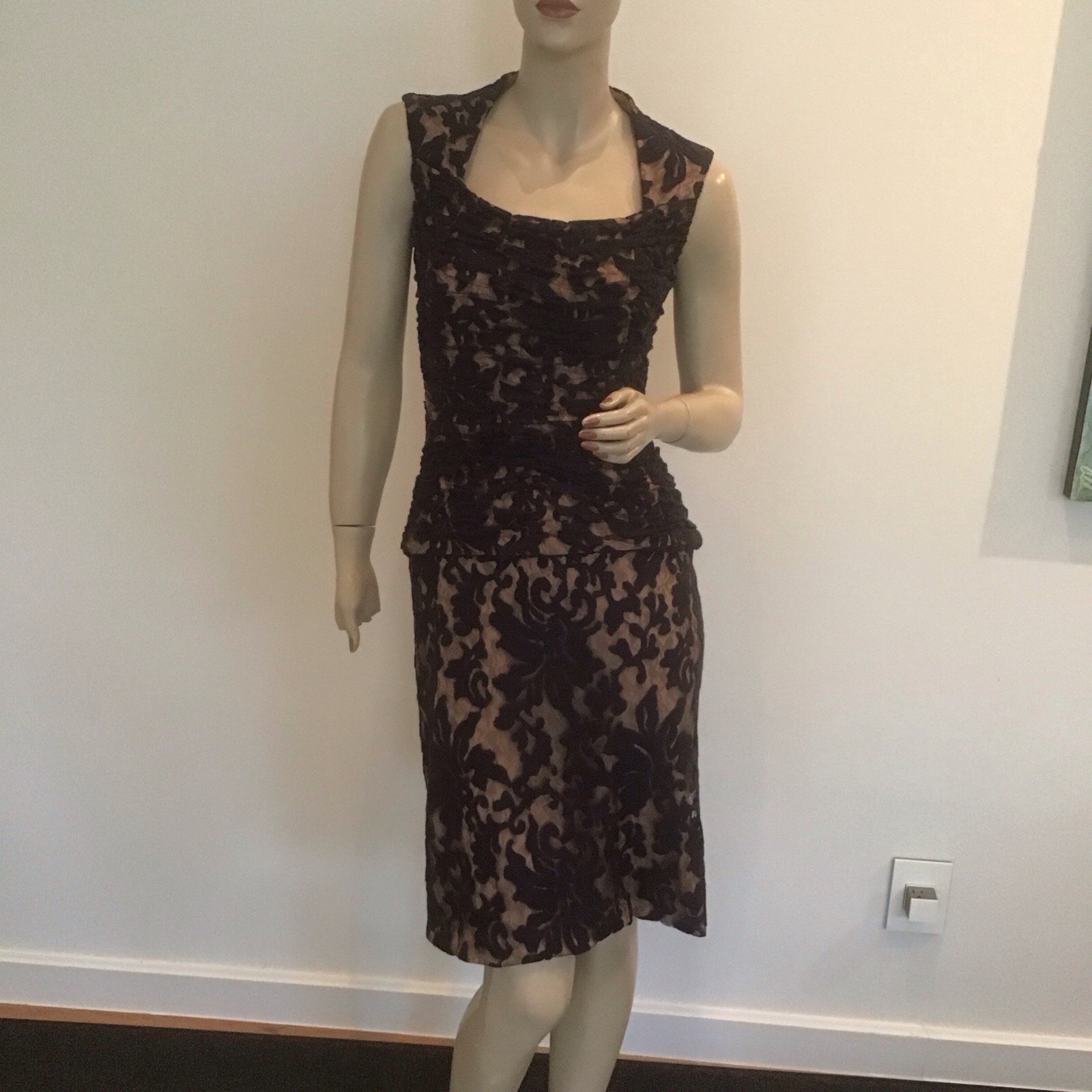 Tadashi Shoji Navy Blue Floral Illusion Lace Sleeveless Sheath Cocktail Dress 2