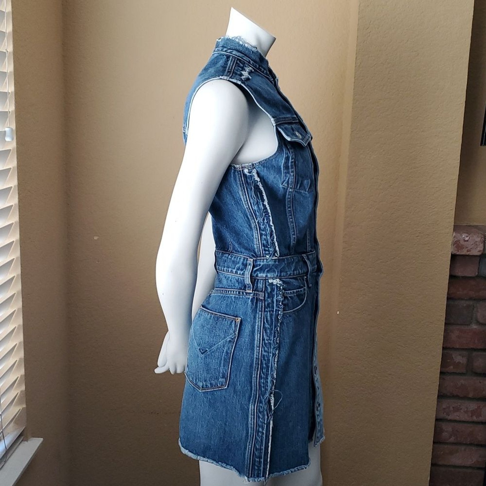 HUDSON Two-Toned Distressed Button-Down Sleeveless Denim Dress SIZE: M