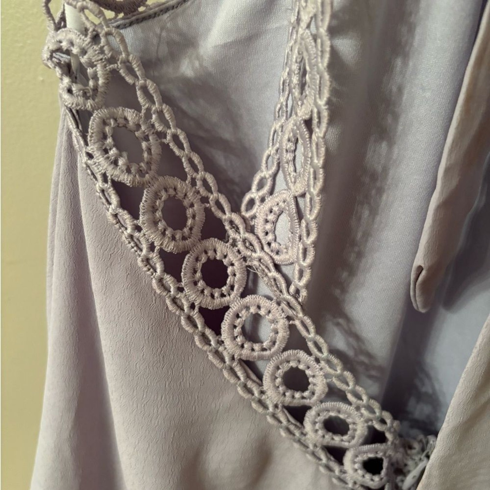 LULUS SIZE LARGE LAVENDER ANY SWAY, SHAPE OR FORM LACE HALTER DRESS