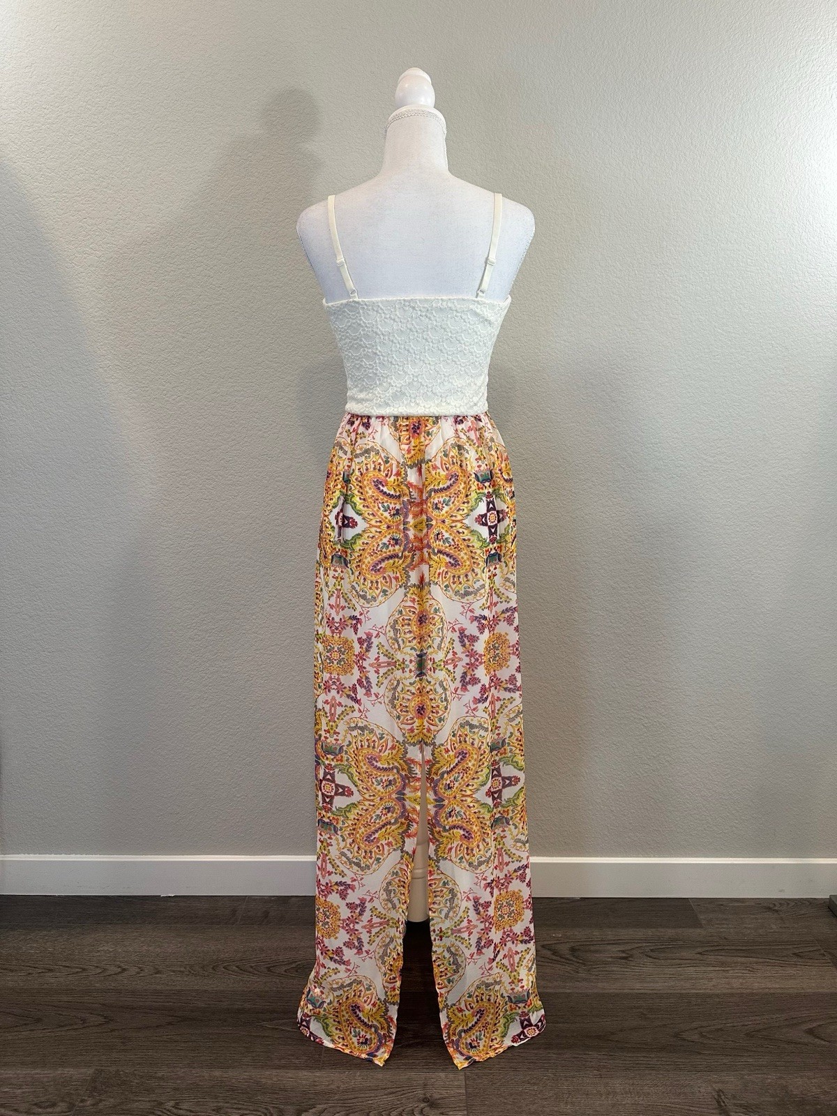Lily Rose White Lace Bodice Paisley Elegant Women’s Maxi Dress – Size S