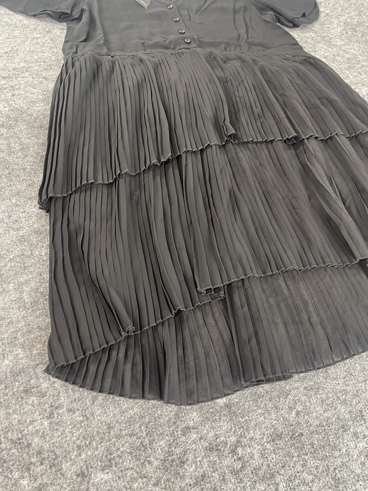 Alex Swing Dress Womens 10 Black Ruffle Short Sleeve Pleated N129