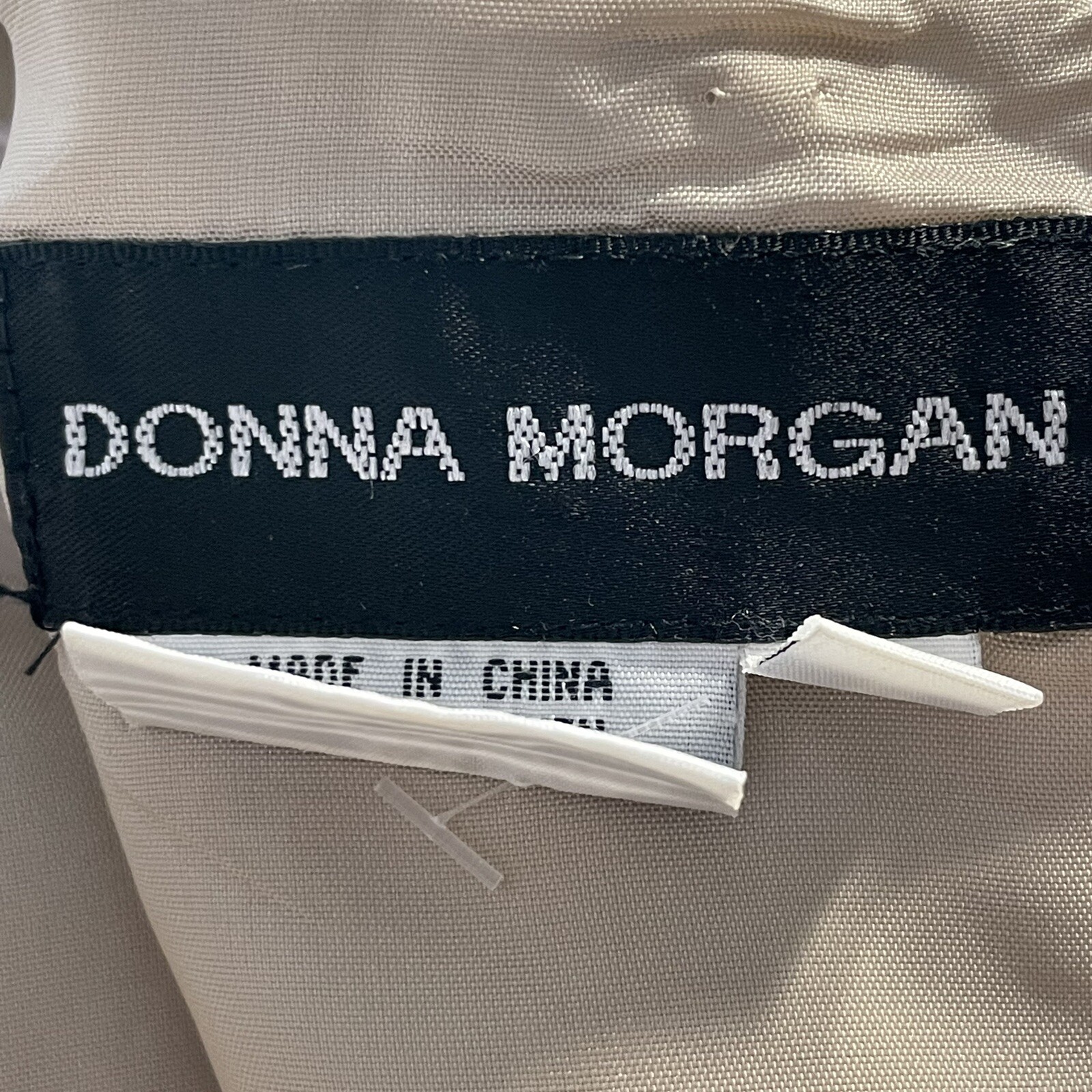 Donna Morgan Size 8 Sheath Dress Cream Embroidered Mandarin Collar Short Sleeves