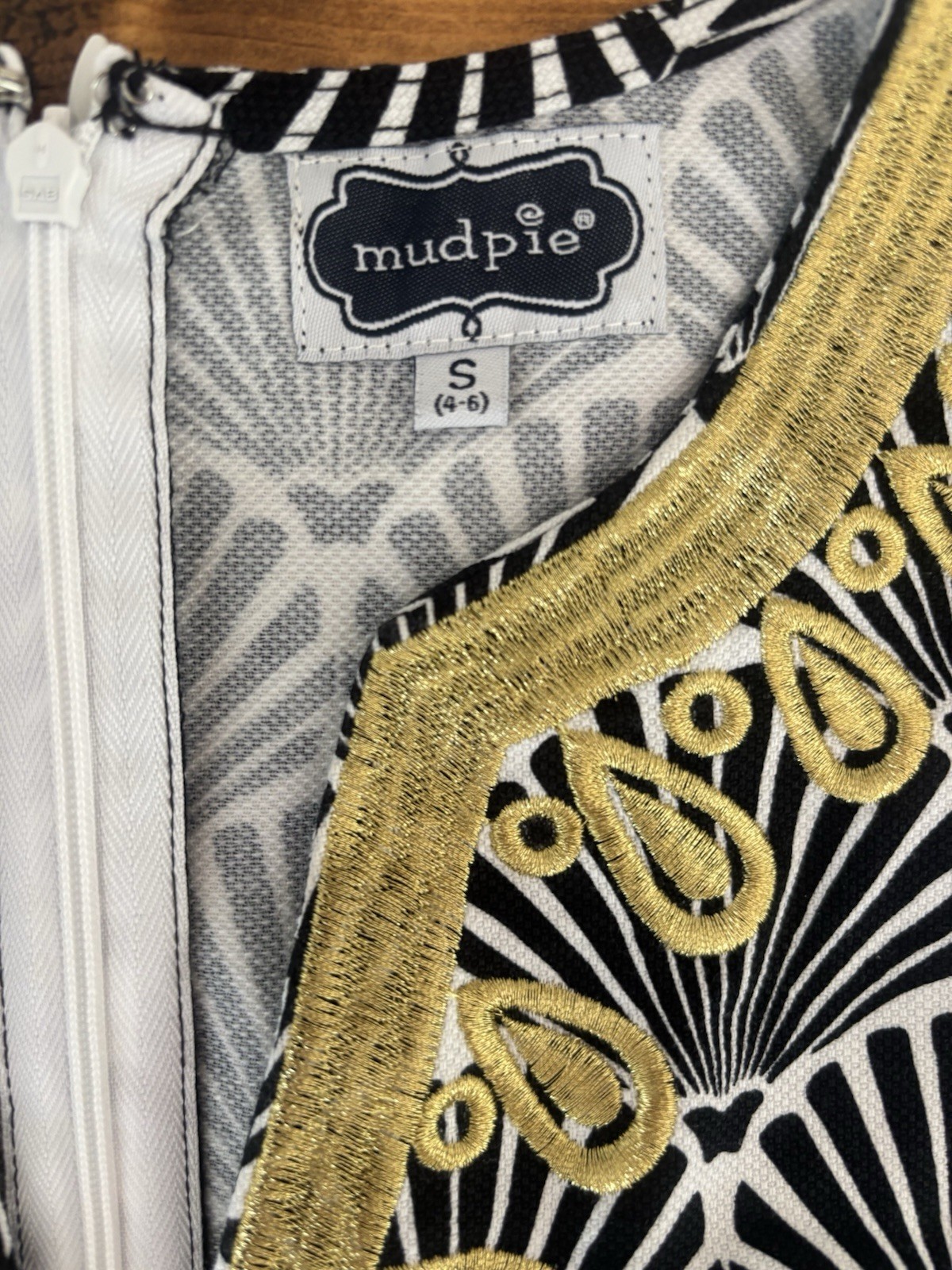 Women’s Mud Pie size S dress shell print with gold accents, preppy look EUC