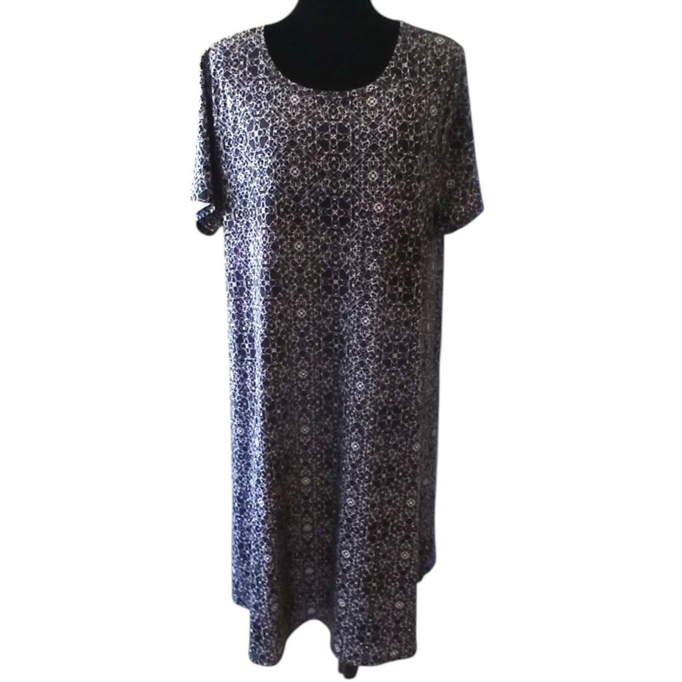 LuLaRoe CARLY High Low Dress no Pockets Black/White Size 2XL