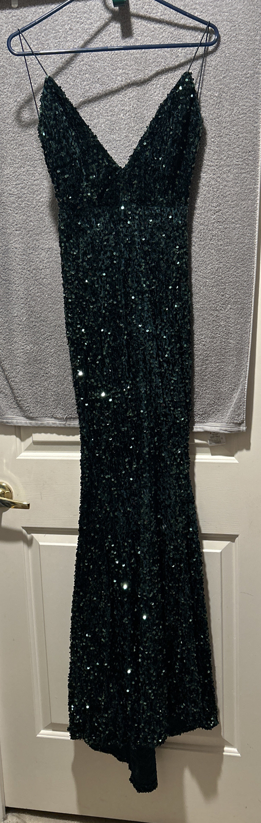 Love & Lemonade Blue Sequin Formal Dress Size Not Listed Open Back Stretch