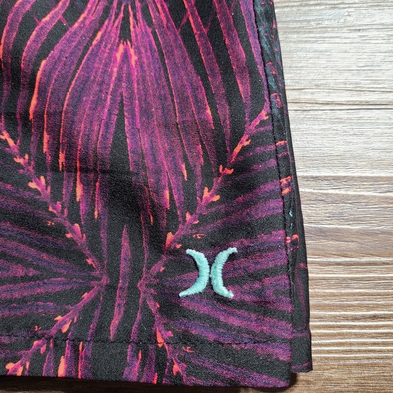 Hurley Colorful Orange Purple Green Leaves On Black Dress Women Size XL Zip Hook