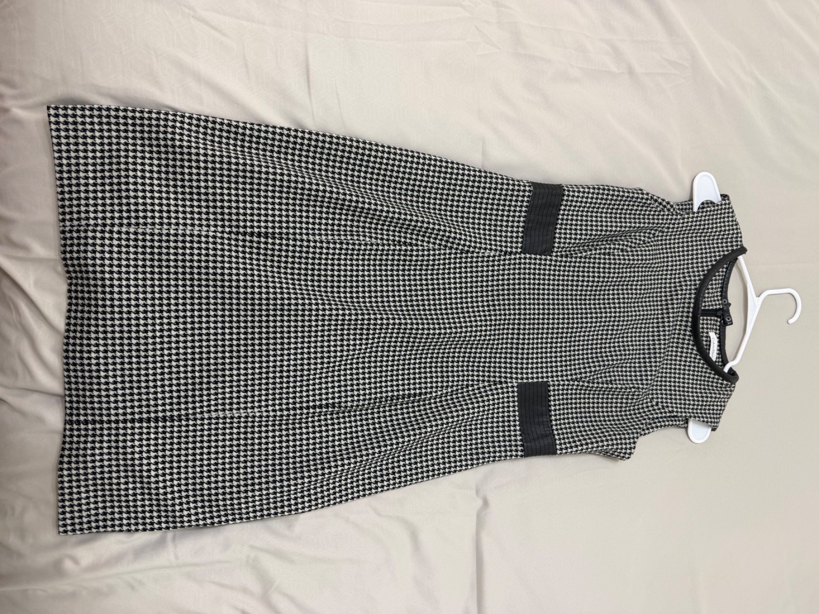 Calvin Klein Dress Womens 10 Black White Houndstooth Sleeveless Sheath Knit Work