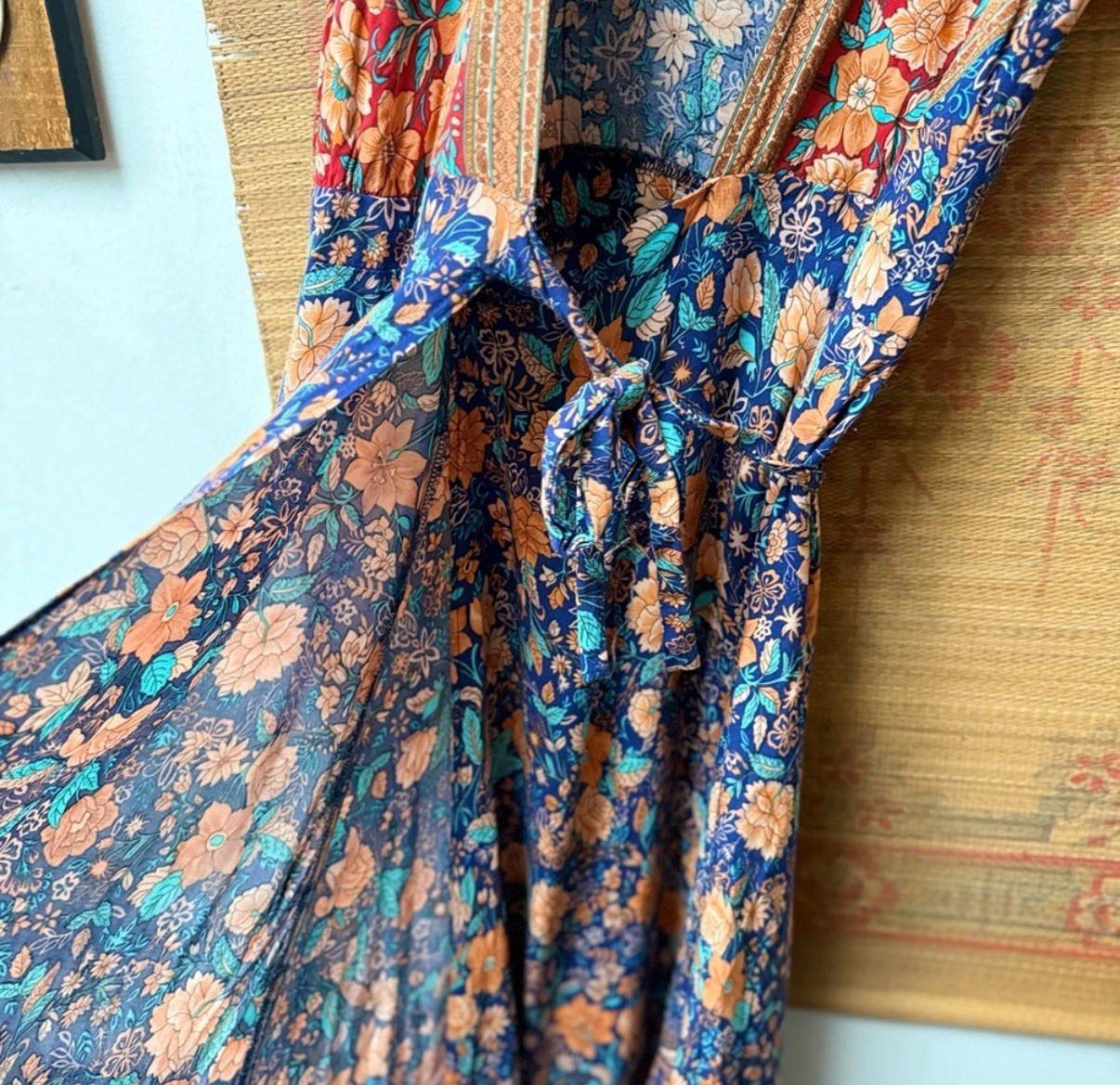 Saints + Secrets Boho Floral V Neck Wrap Midi Dress Medium