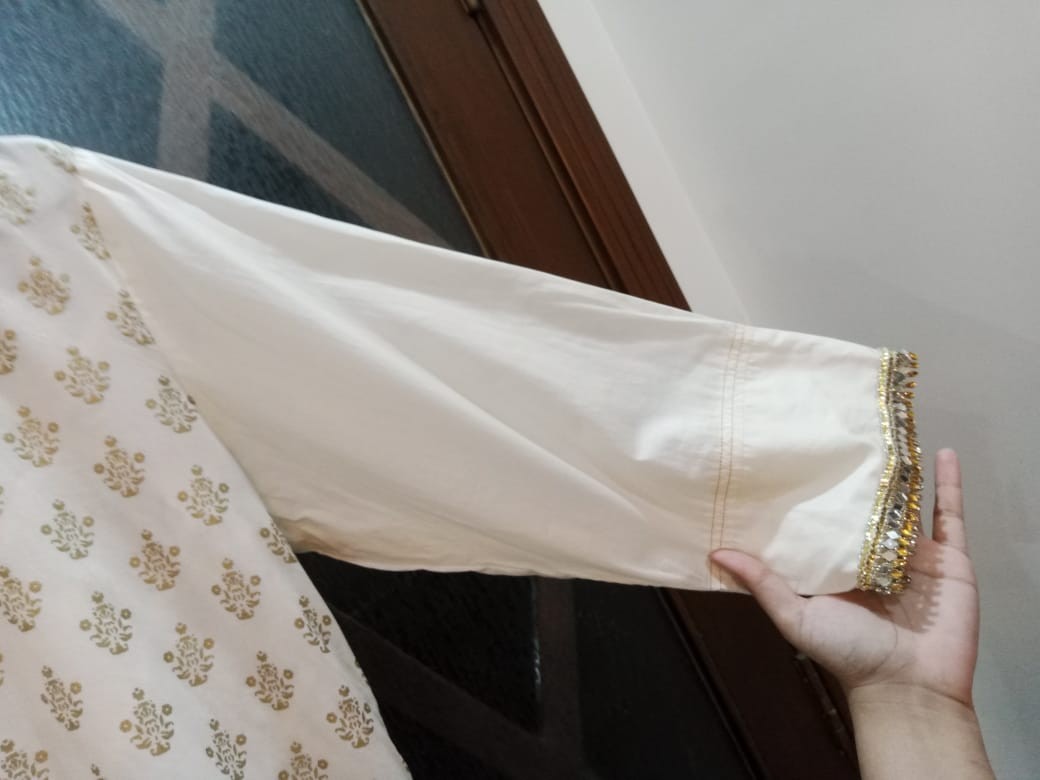Junaid Jamshed Ivory Cotton Kurta with Maroon Churidar Pajama and Chiffon Dupata