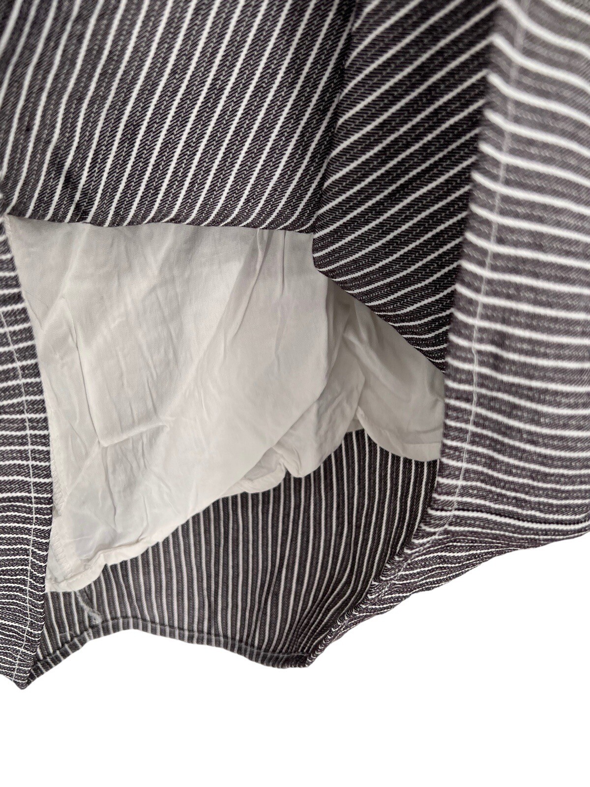 Honey Belle Tie Front Dress Size M Gray White Striped S/S Split Sleeve V-Neck