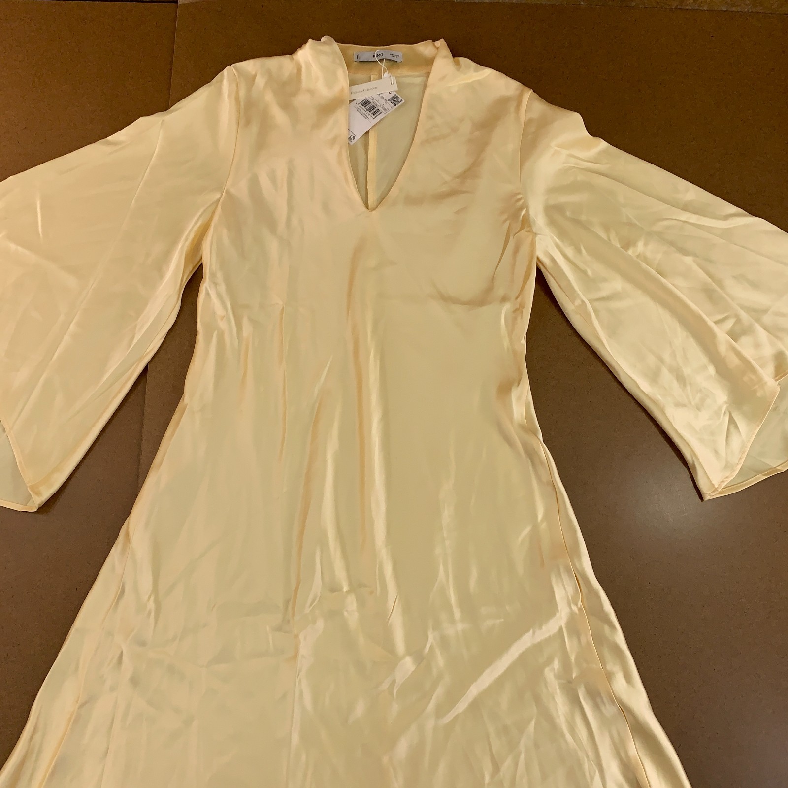 Mango Womens US 8 Pale Yellow Satin V-Neck Flared Sleeves Lined A-Line Dress NWT