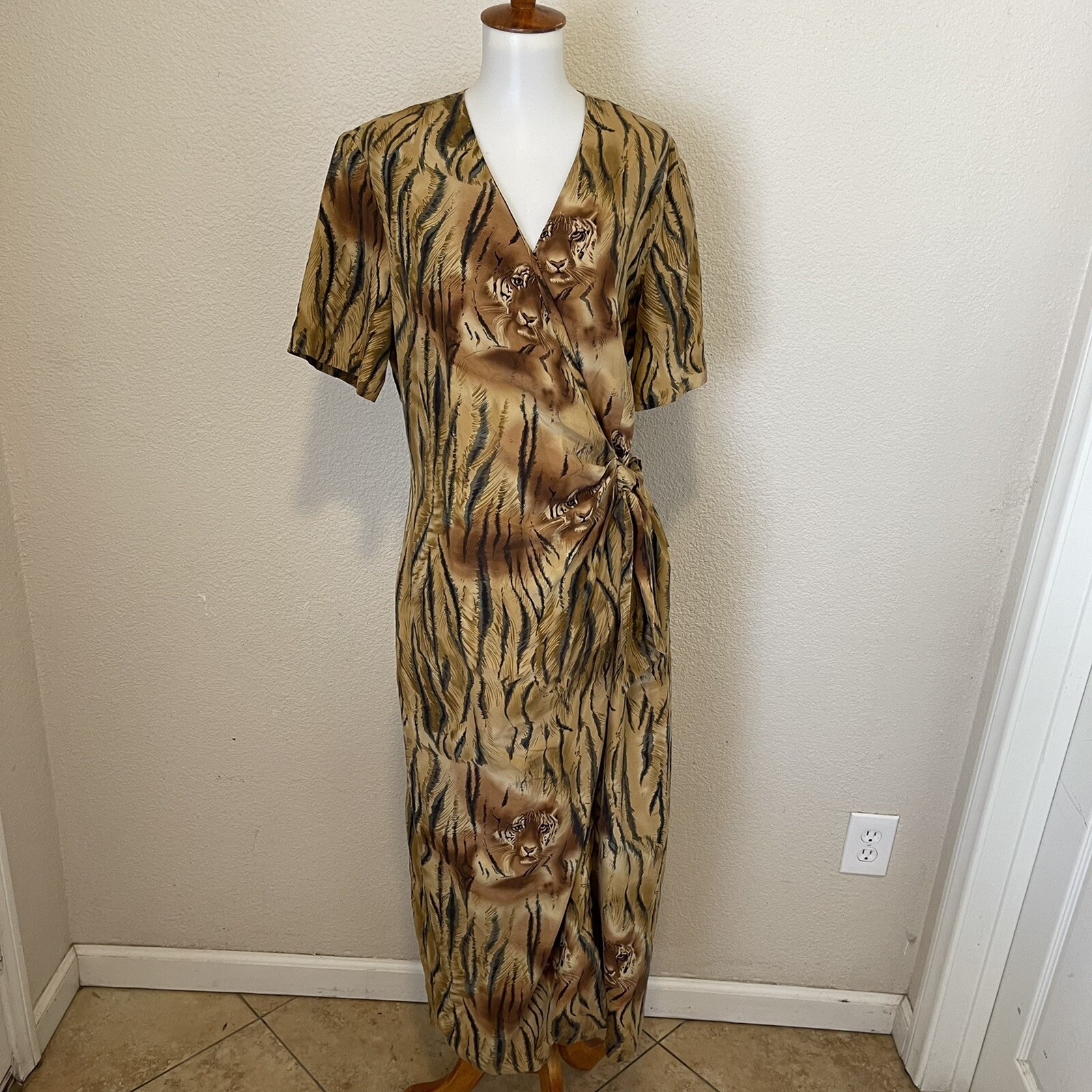 Mosaic 100% Silk Animal Print Dress Tiger Face Wrap Tie Snaps