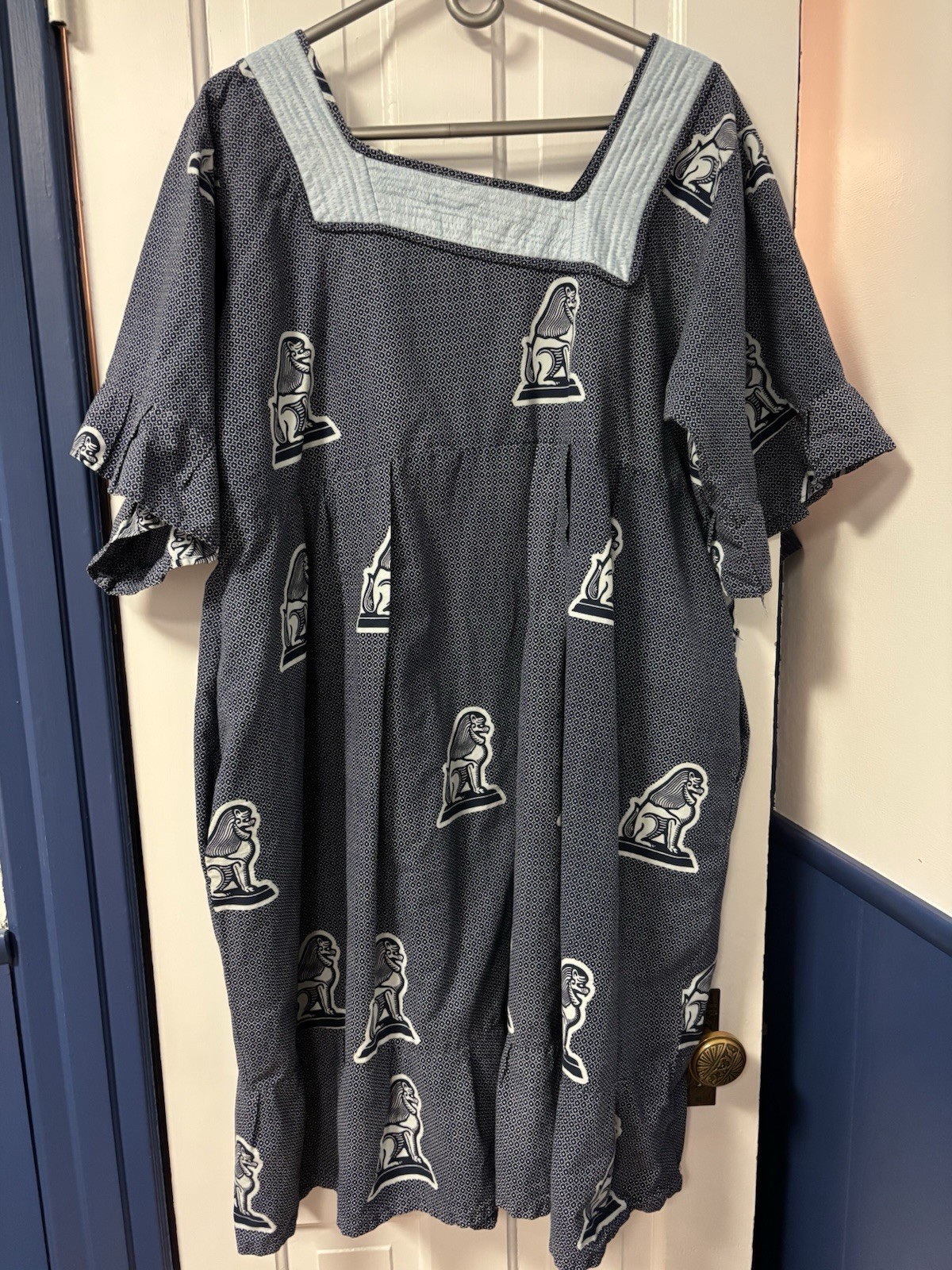 Home Made Women’s Oversized Dress Safari Jungle Lion Egypt
