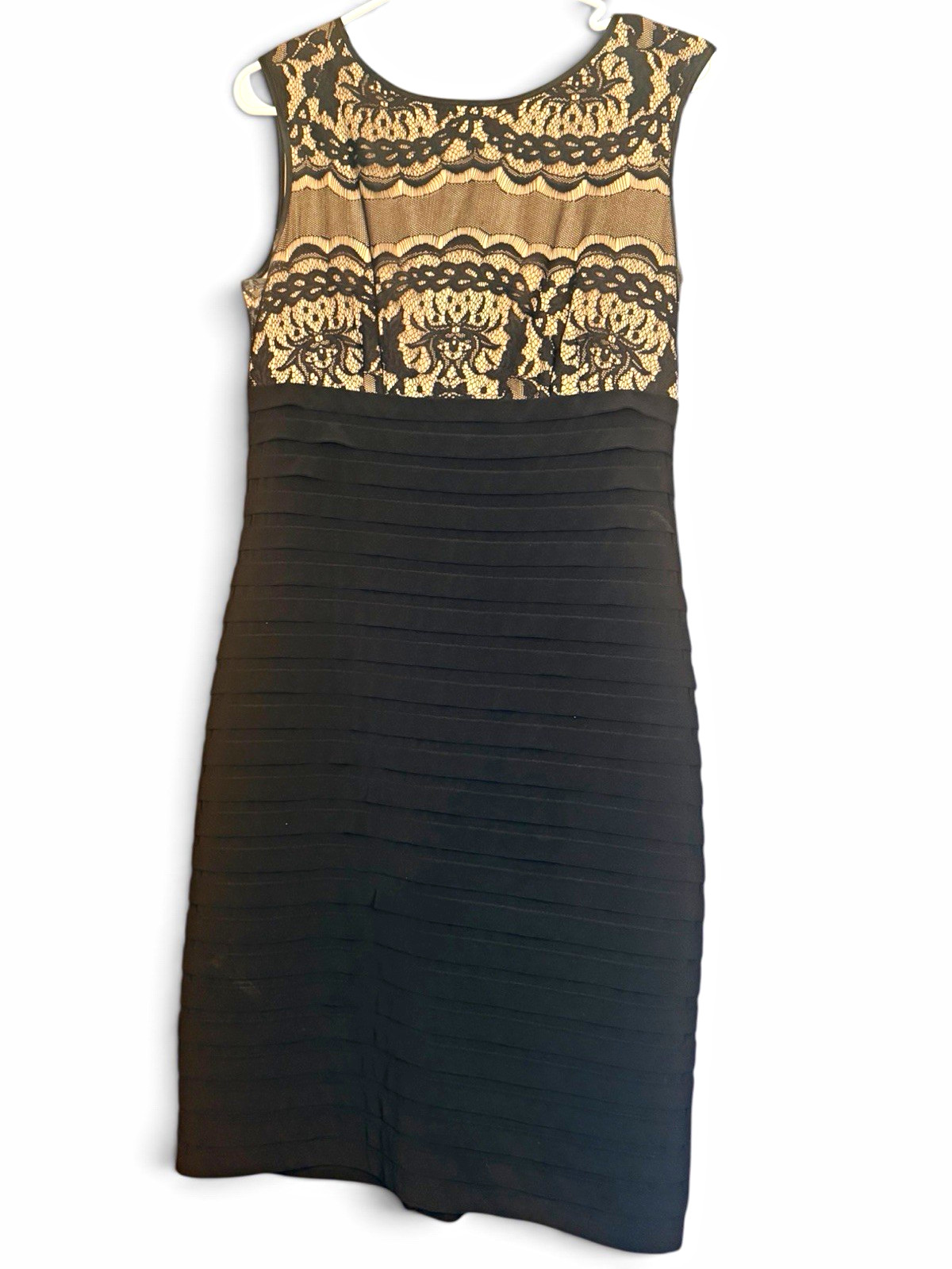 Adrianna Papell Black/Beige Floral Lace Pleated Sheath Knee Dress size 8