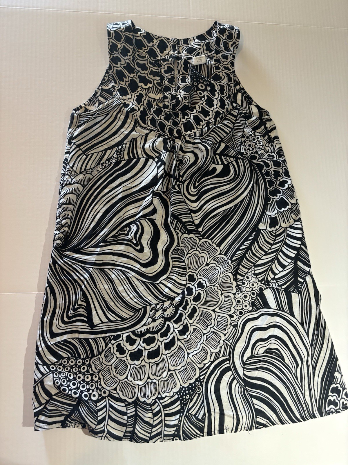 TRINA TURK black and white floral graphic print halter shift dress XS silk