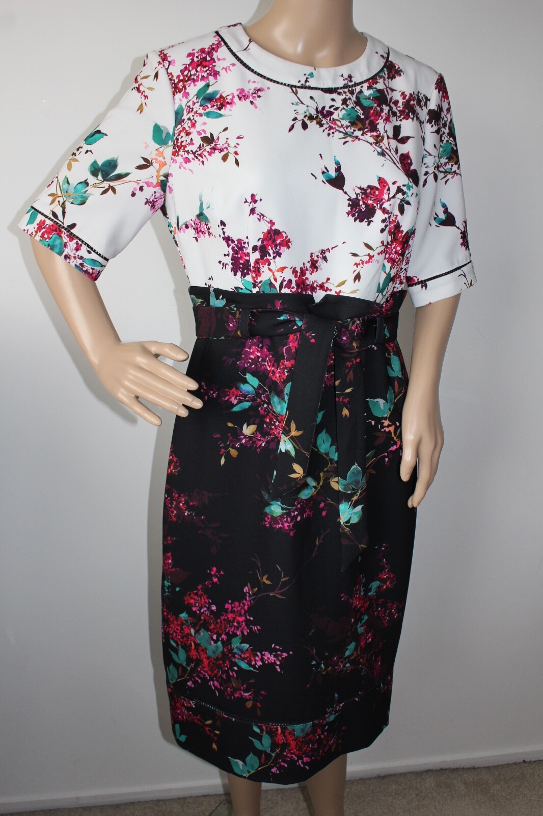 Phase Eight ‘Ariana’ Multi-coloured Floral print pencil Dress With Belt Size 12