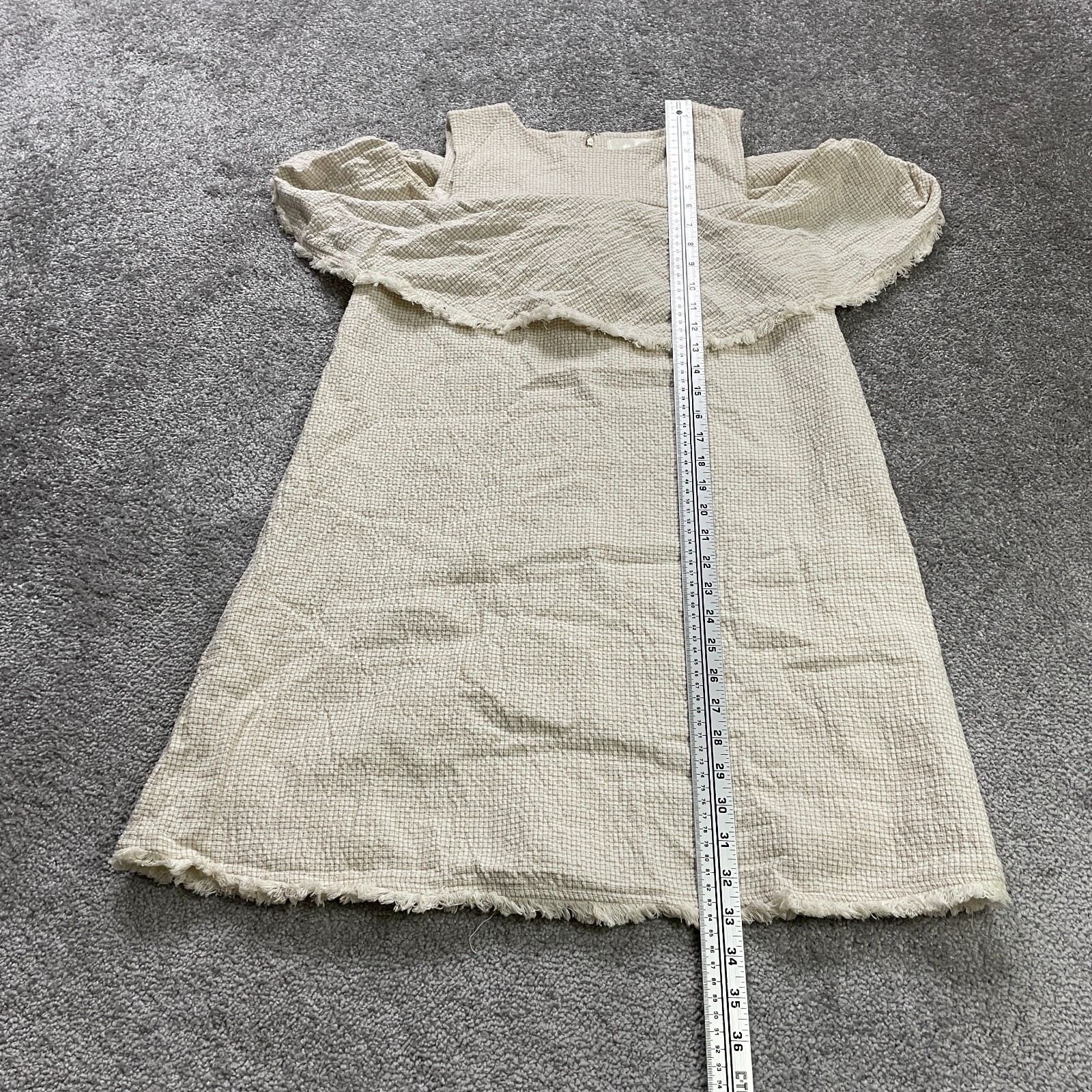 J.O.A Tweed Midi Cold Shoulder Shift Dress Womens Medium Beige Casual Party Work