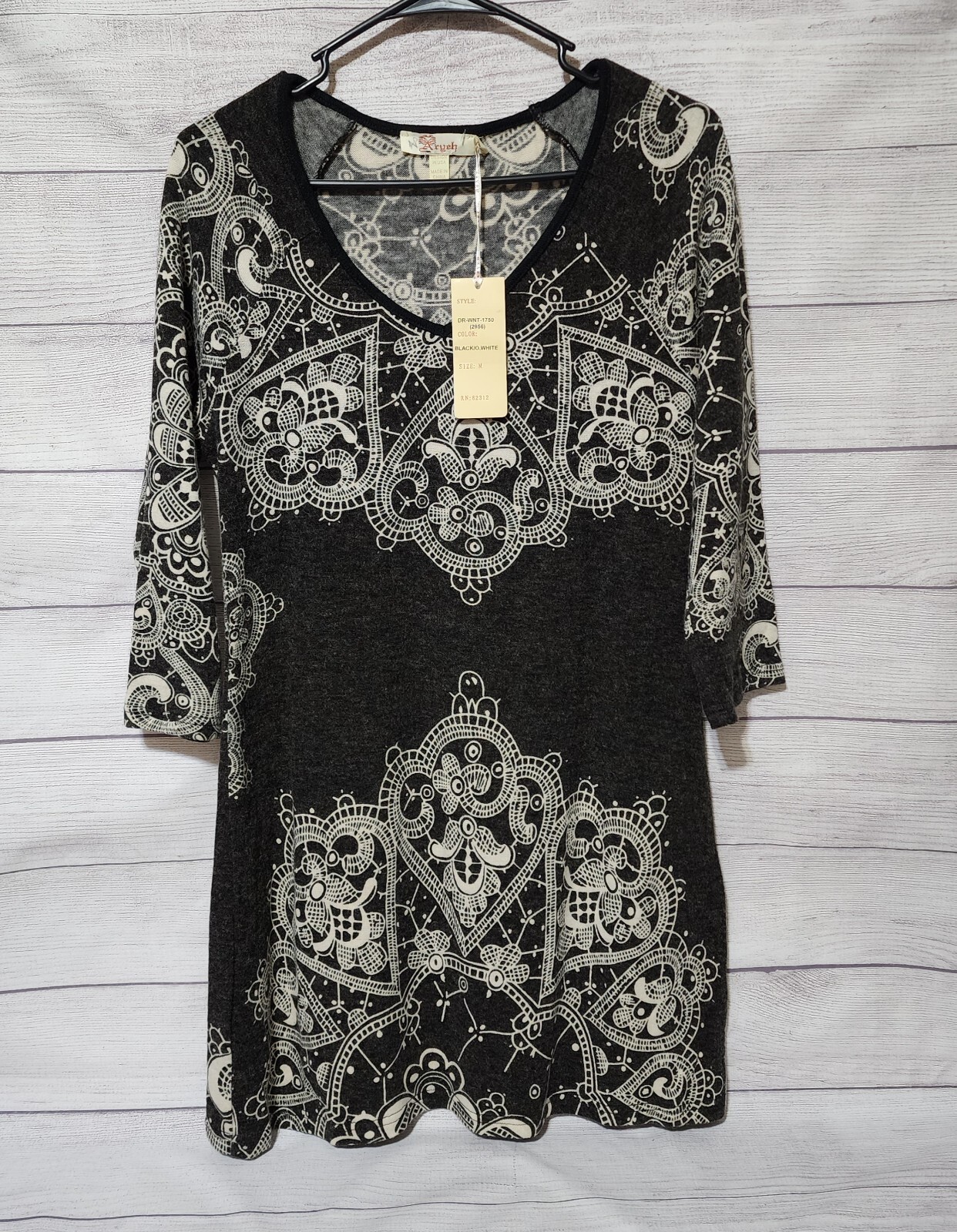 Aryeh Women’s Size Medium Silver Embriodered V-Neck Black Dress