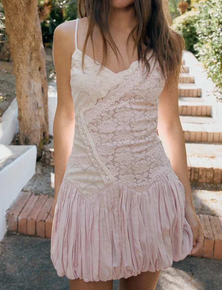 ZARA LIGHT LILAC LACE BUBBLE HEM MINI DRESS sz S 0881/250