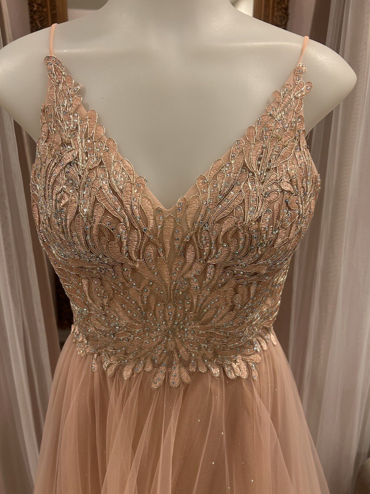 Cinderella Divine Blush Tulle Beaded Sequin Ball Gown V-Neck Zip, Size 6