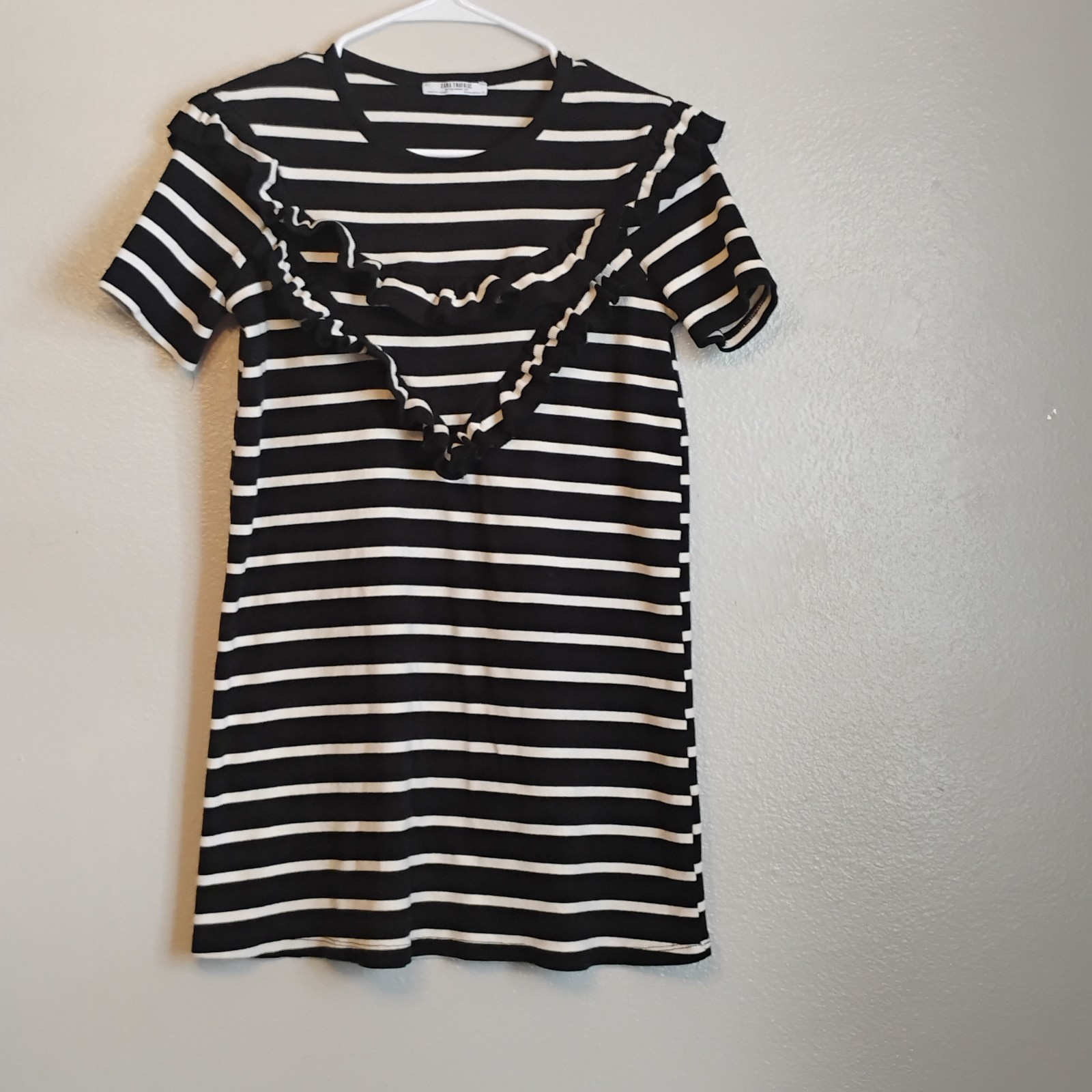 Zara Trafaluc Women’s Medium Black White Striped Ruffle T-Shirt Dress 2017