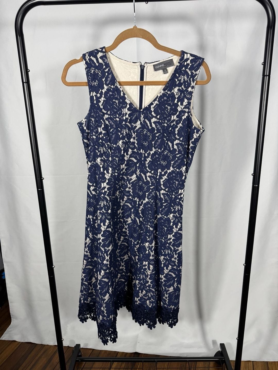 Donna Ricco New York Navy and Cream Floral Lace Sleeveless A-Line Dress