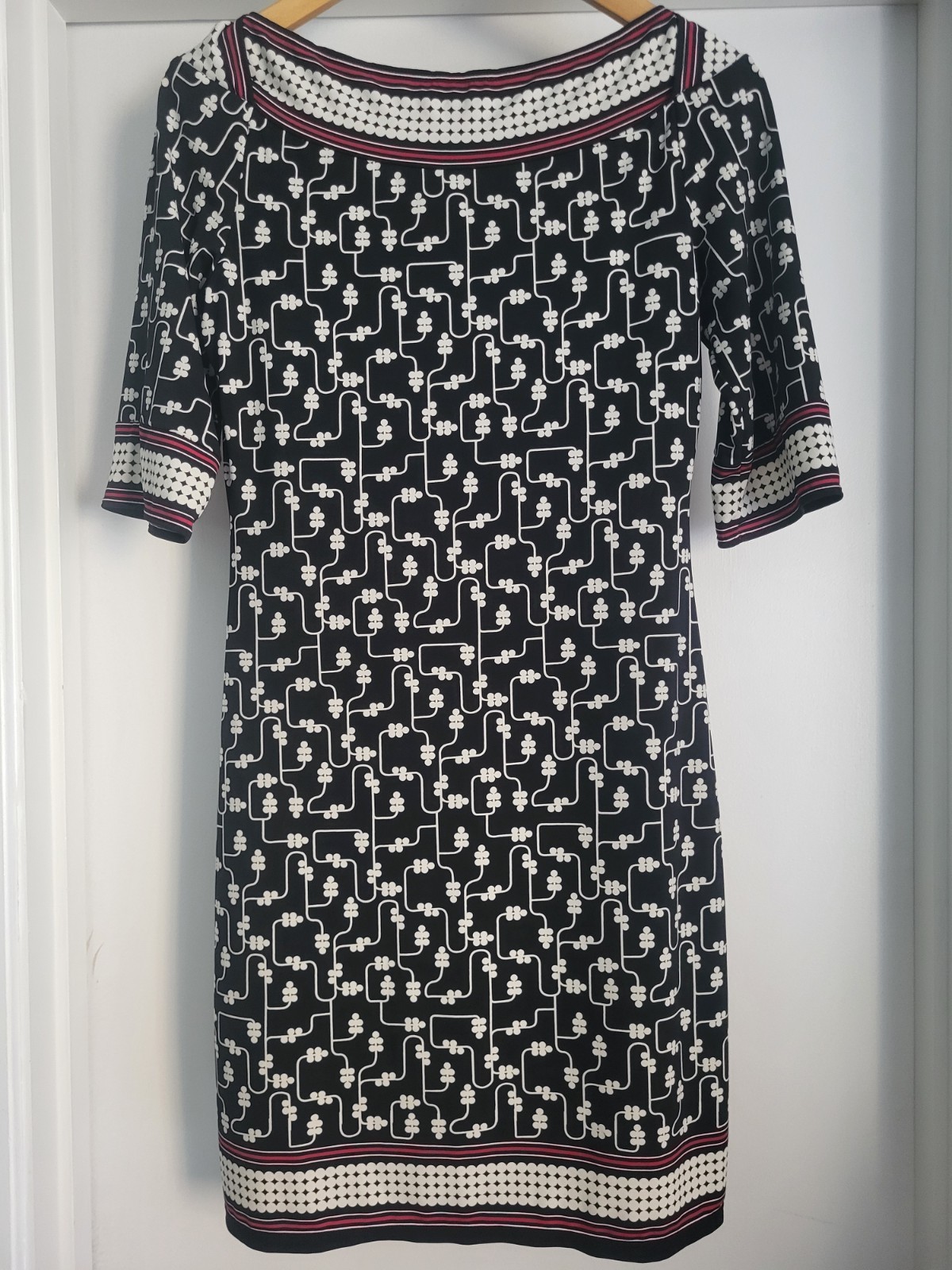 Max Edition Geometric Half Sleeve Sheath Dress Size Medium Lightweight Stretch