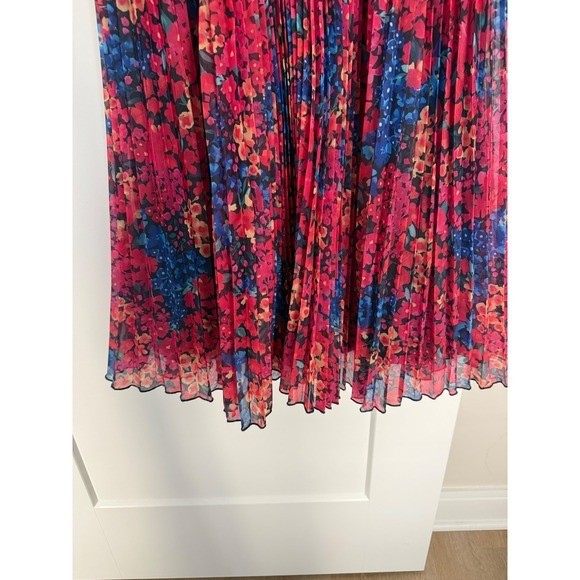Lulus Sincerely Gorgeous Floral Pleated Midi Dress Red Blue V-Neck Straps NWT