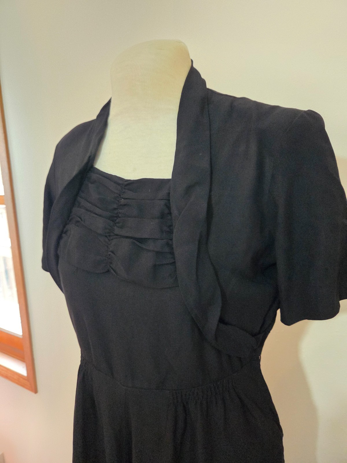 S/M 1940s LBD Sheer Black Dress sweetheart neckline shoulder pads nan carson