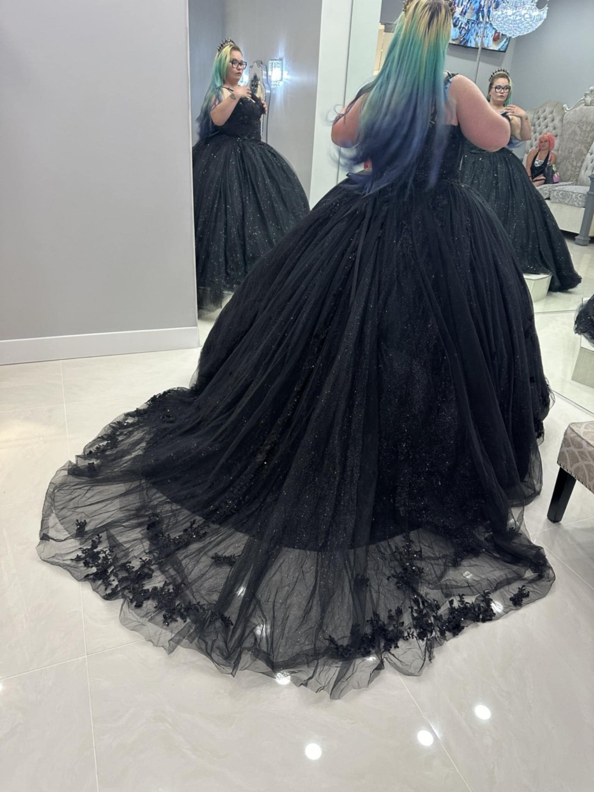 Black V-Neck Sleeveless Tulle Ball Gown Long Dress w/ Train Embroidered 16