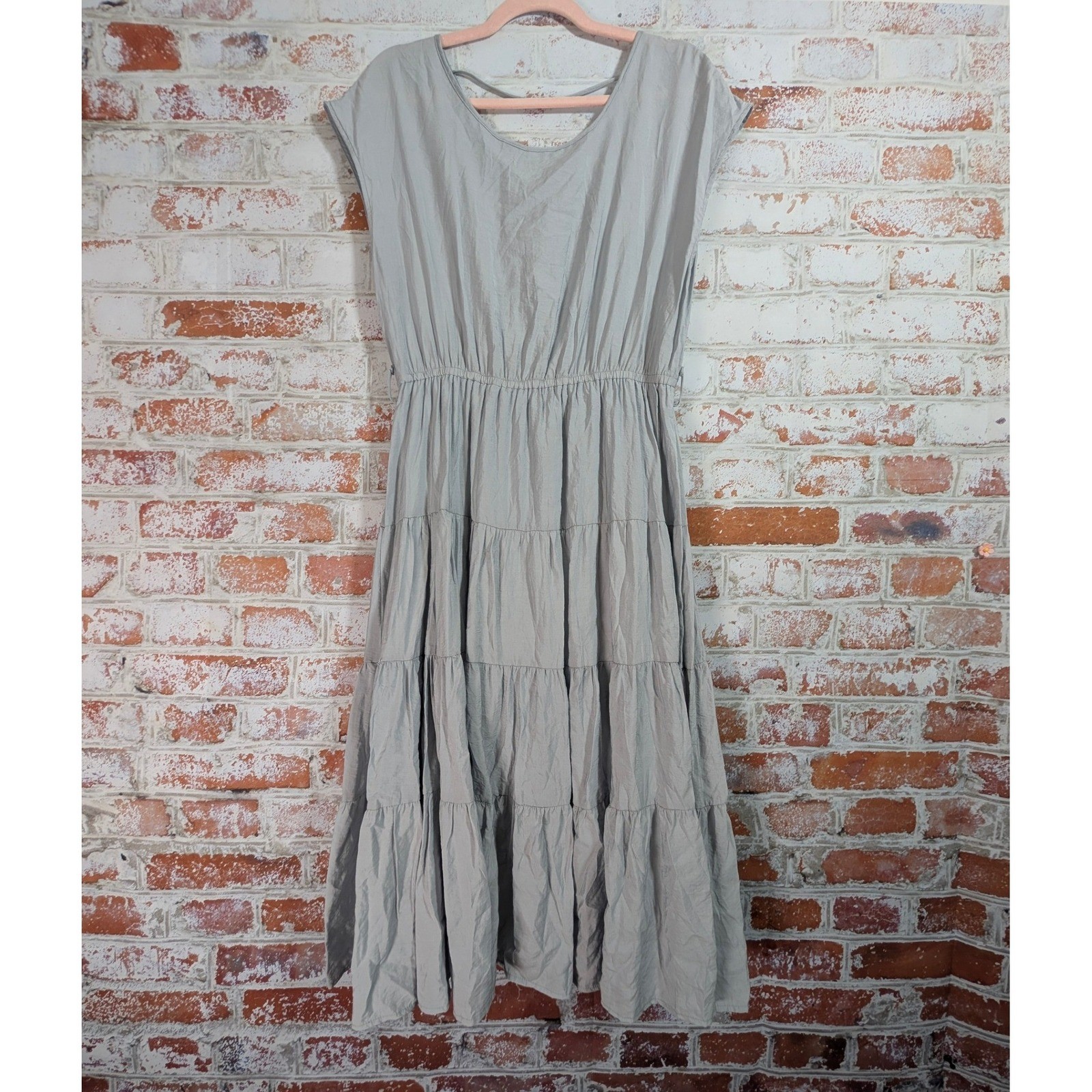 She + Sky Tiered Midi Dress Women Large Grey V-Neck Cap Sleeve SS3261