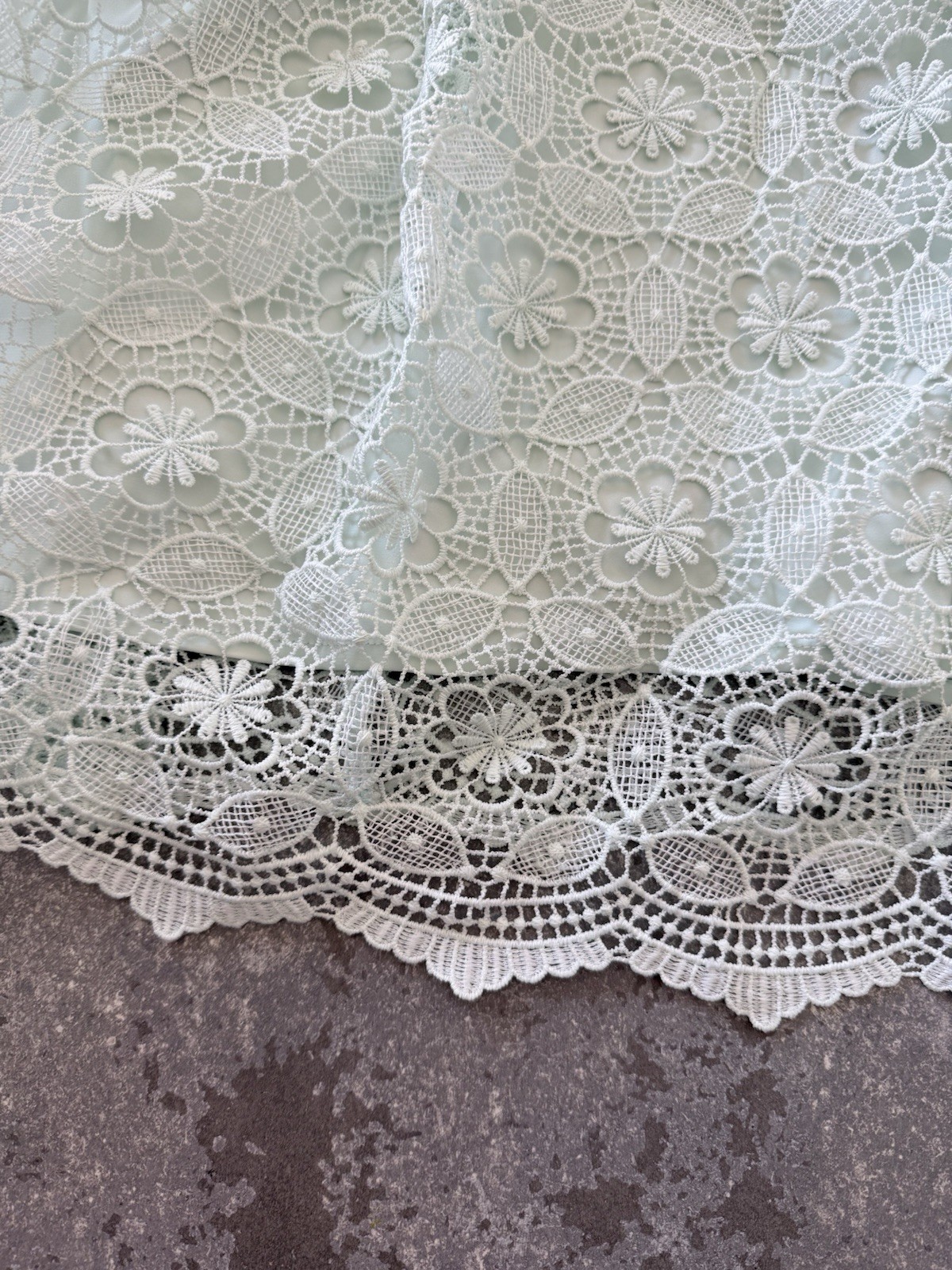 NWT Gianni Bini Jillian Mint Green Lace Overlay Dress Size 6 Spaghetti Strap