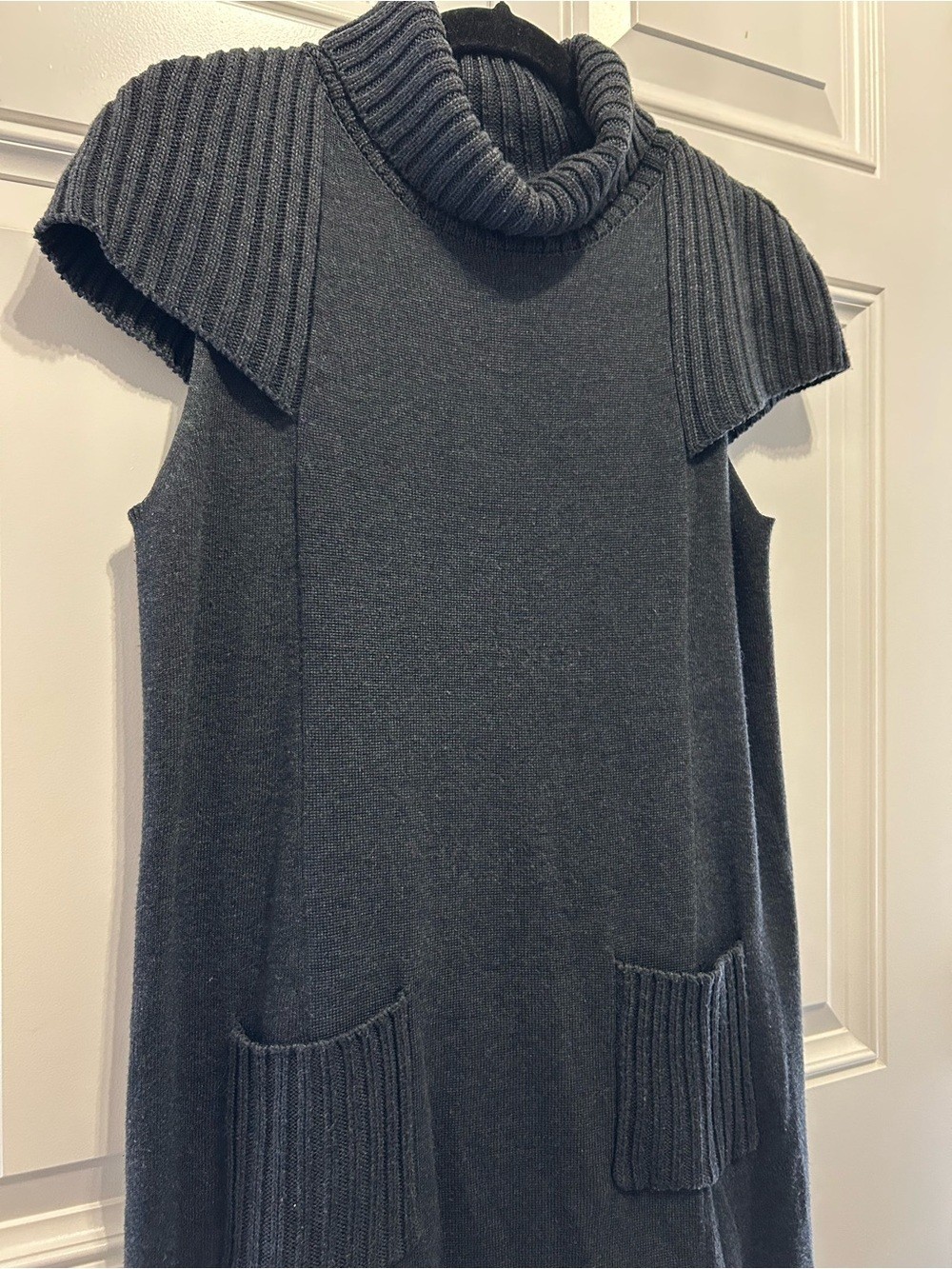 Calvin Klein Charcoal Gray Short Sleeve Turtleneck Capelet Sweater Dress Pockets