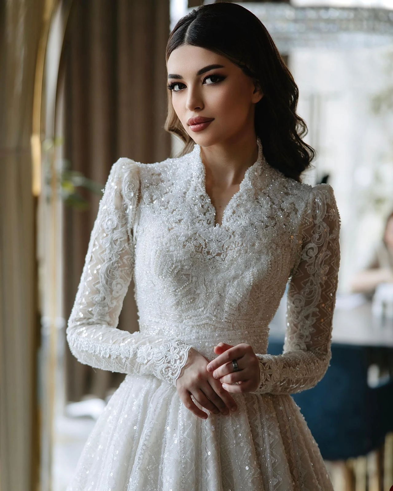 Luxury Beaded Sequins Evening Dresses Lace A-Line Sweep Train Gowns Party Gowns