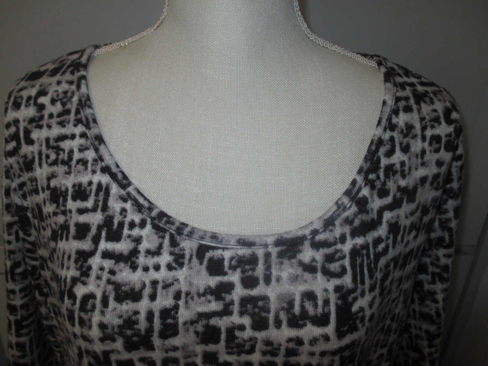 A-LINE Knee Length DRESS 2X BLACK GREY Digital Print JUST LOVE Soft Knit NWOT