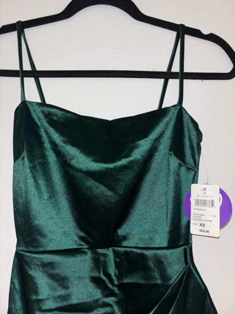 Windsor Emerald Green Formal Slit Gown | XS NWT | Satin Mermaid