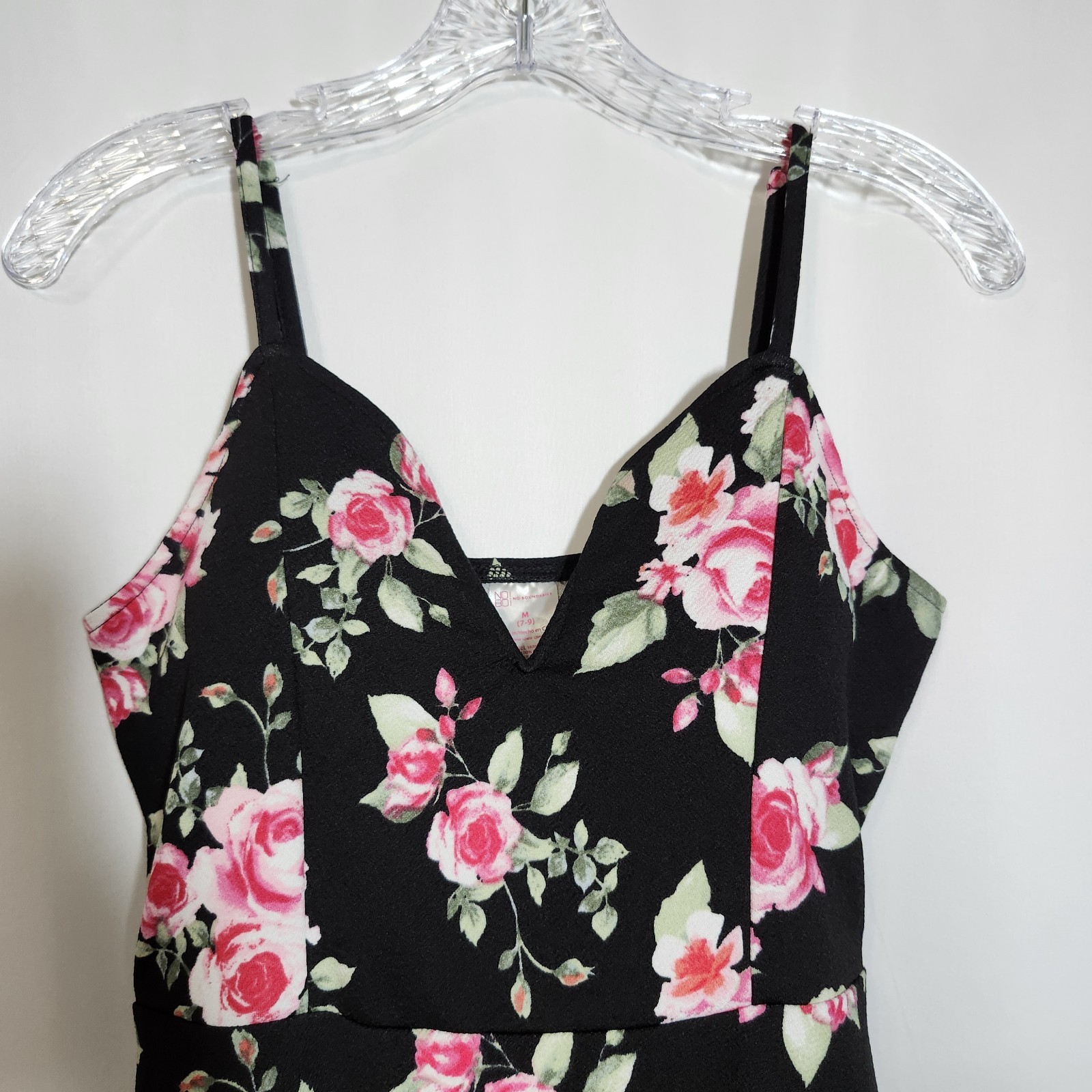 No Boundaries Women’s Size 7-9 Spaghetti Strap Black Floral Dress Roses