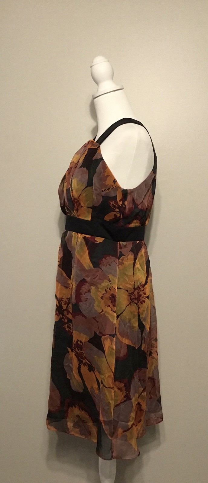 The Limited Sz 8 Floral Front Keyhole Short Dress Halter Neck Sleeveless