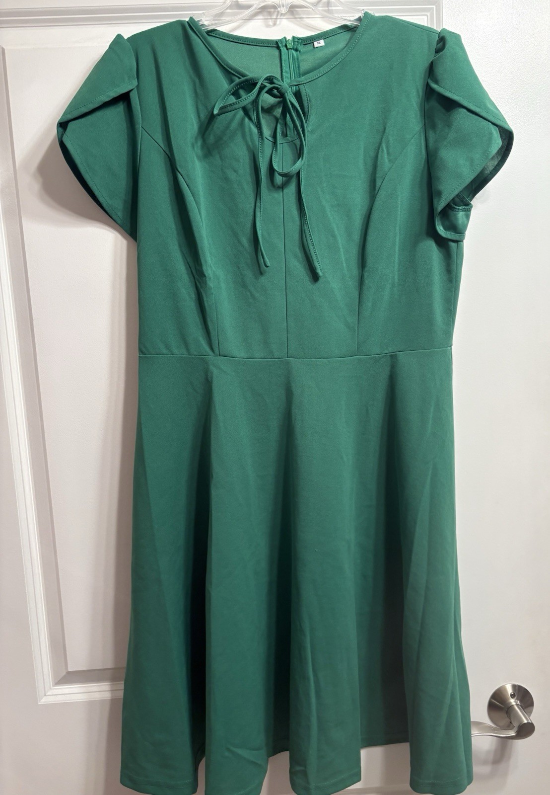 Women’s Green Dress Size XL New-No Tags 95% Polyester 5% Spandex