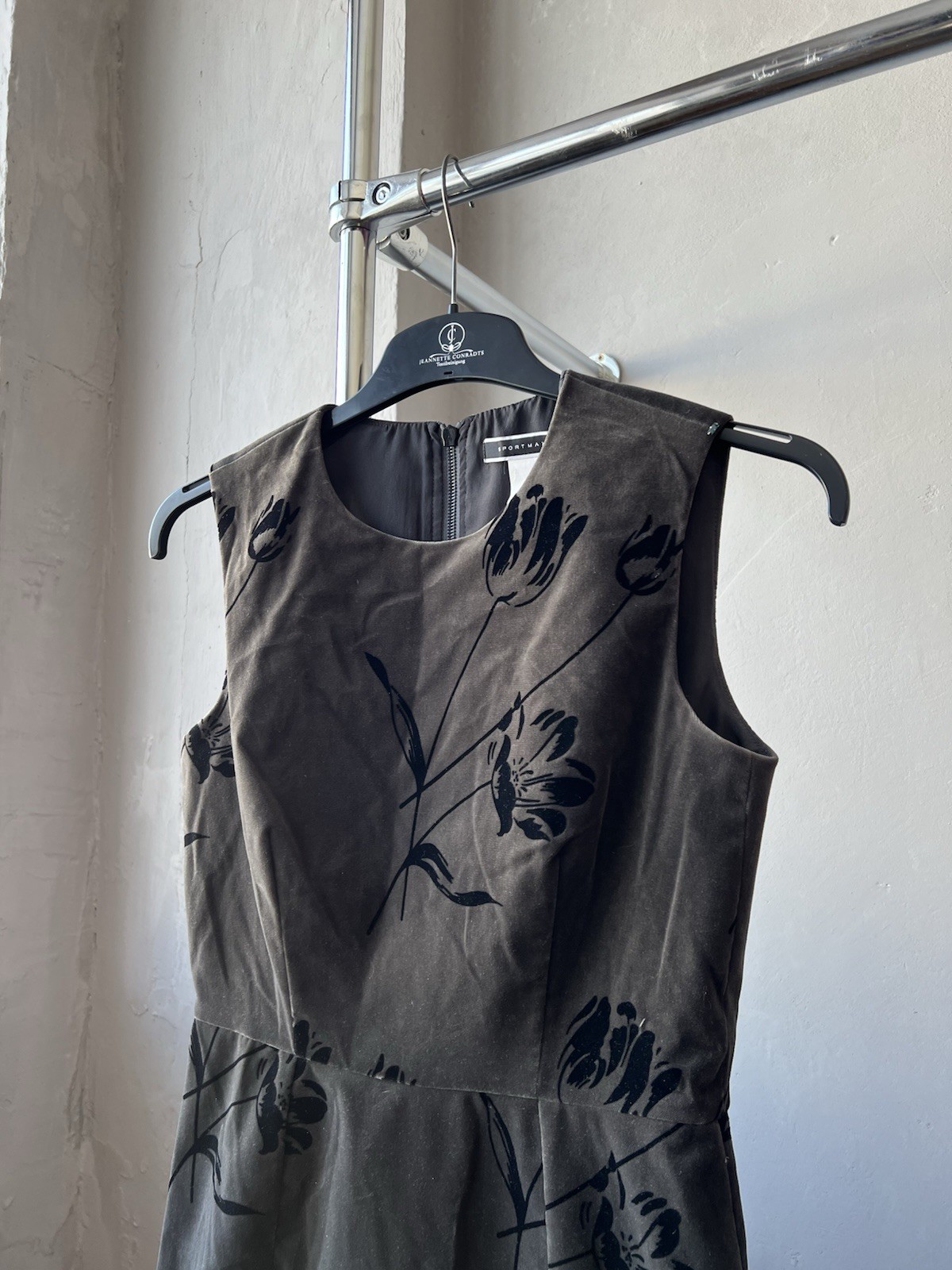 RARE SPORT MAX MARA CODE VELOUR FLOWERS ART SOLID WOMANS GRAY DRESS SIZE 8US