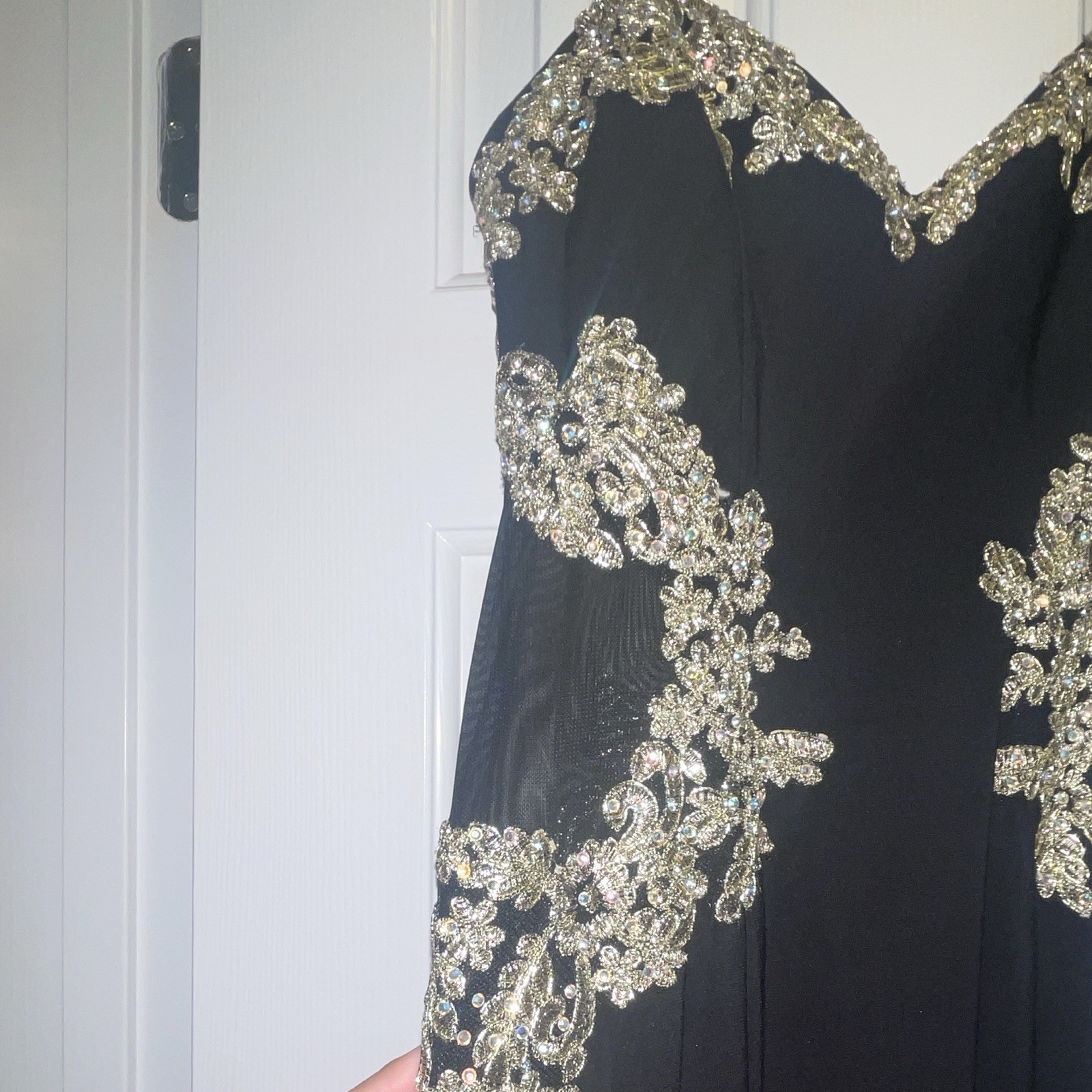 B Darlin Black Long Gown V-Neck Spaghetti Strap Beaded Side Slit Size 5/6